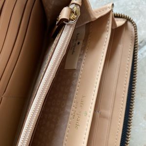 NWOT Kate Spade black leather wallet